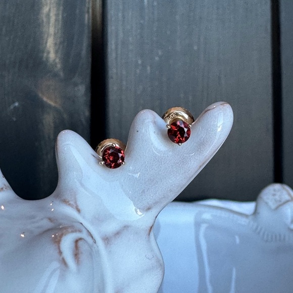14K Martini Garnet Stud Earrings - Picture 2 of 8